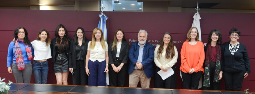 Entrega de diplomas de los programas “OPEL” Y “Adultos 2000”