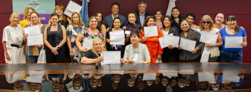 Entrega de certificados a las “Protagonistas de Justicia”