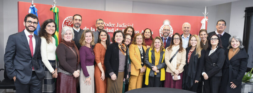 Visita de magistrados de Brasil